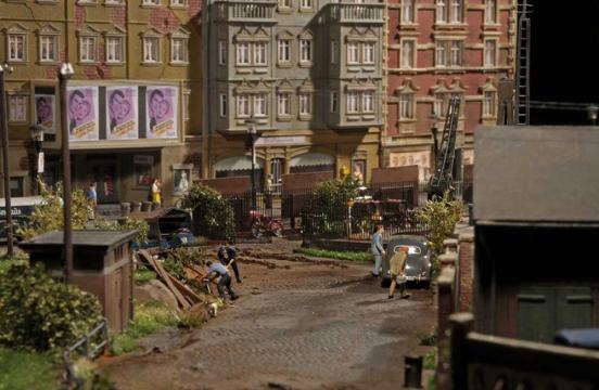 Von der Nebenstraße in schlechtem Zustand in die Hafenstraße